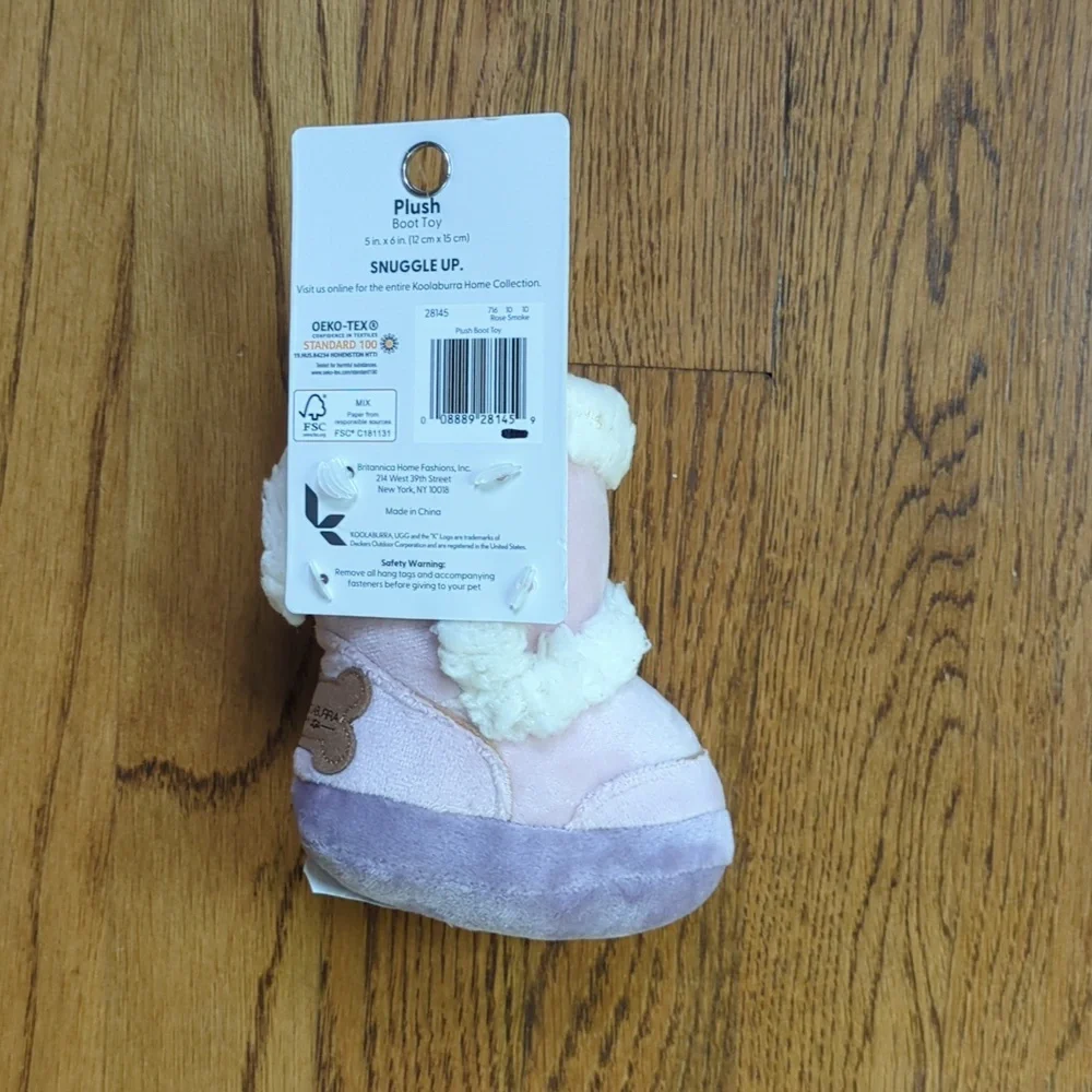 NWT Set Of 3 Ugg Faux Shoe Dog Toys Koolaburra Ugg Boots And Sandal Dog Toy